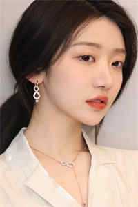 穿婚纱被未婚夫戏弄后，我转身另嫁他人温小婉杨默南最新章节免费阅读